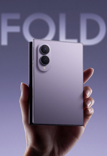 Galaxy Z Fold8 Ultra held in hand